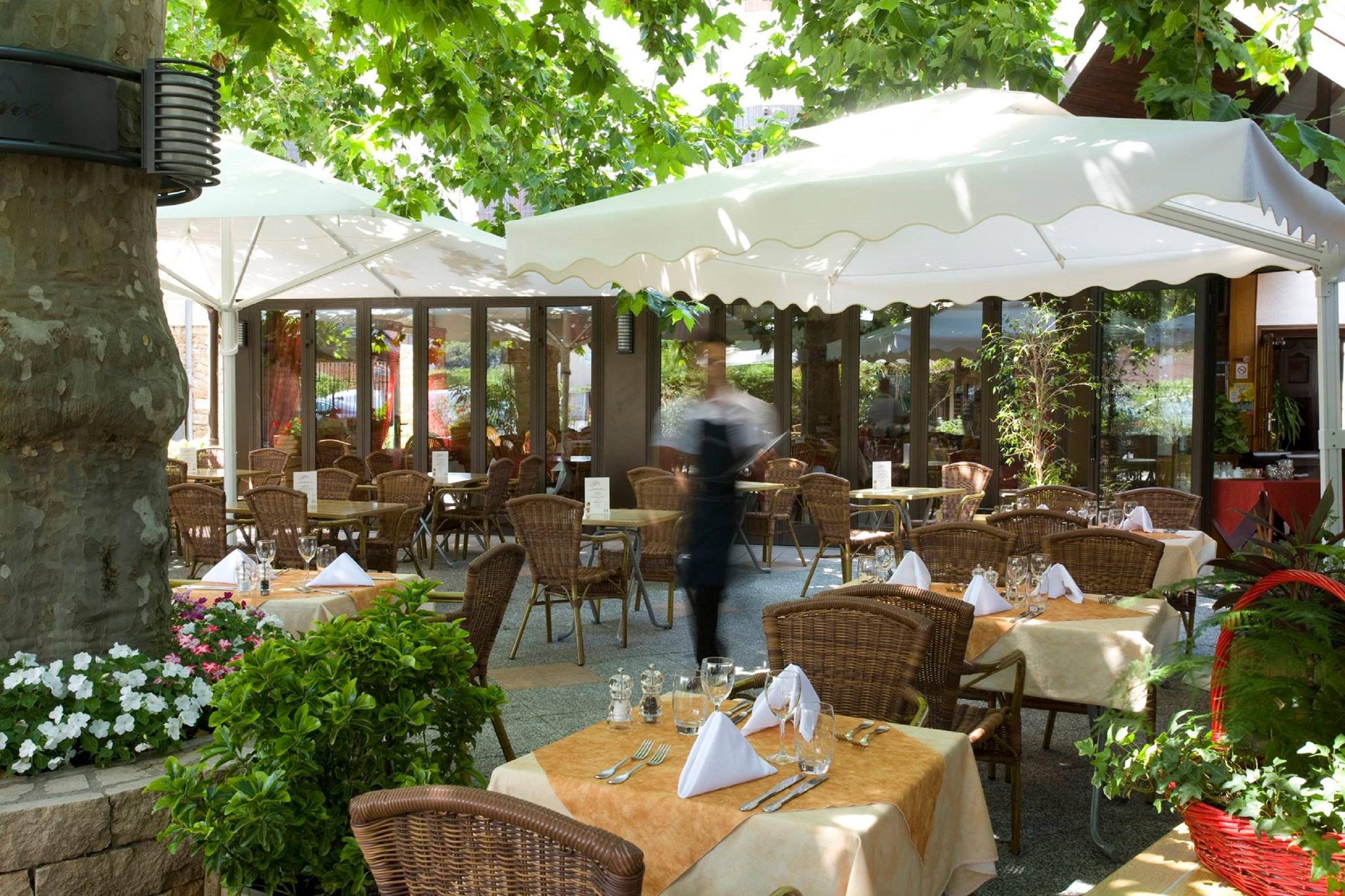 Logis Hotel Tante Yvonne & Son Restaurant Semi-Gastronomique - Lyon Nord Quincieux Dış mekan fotoğraf