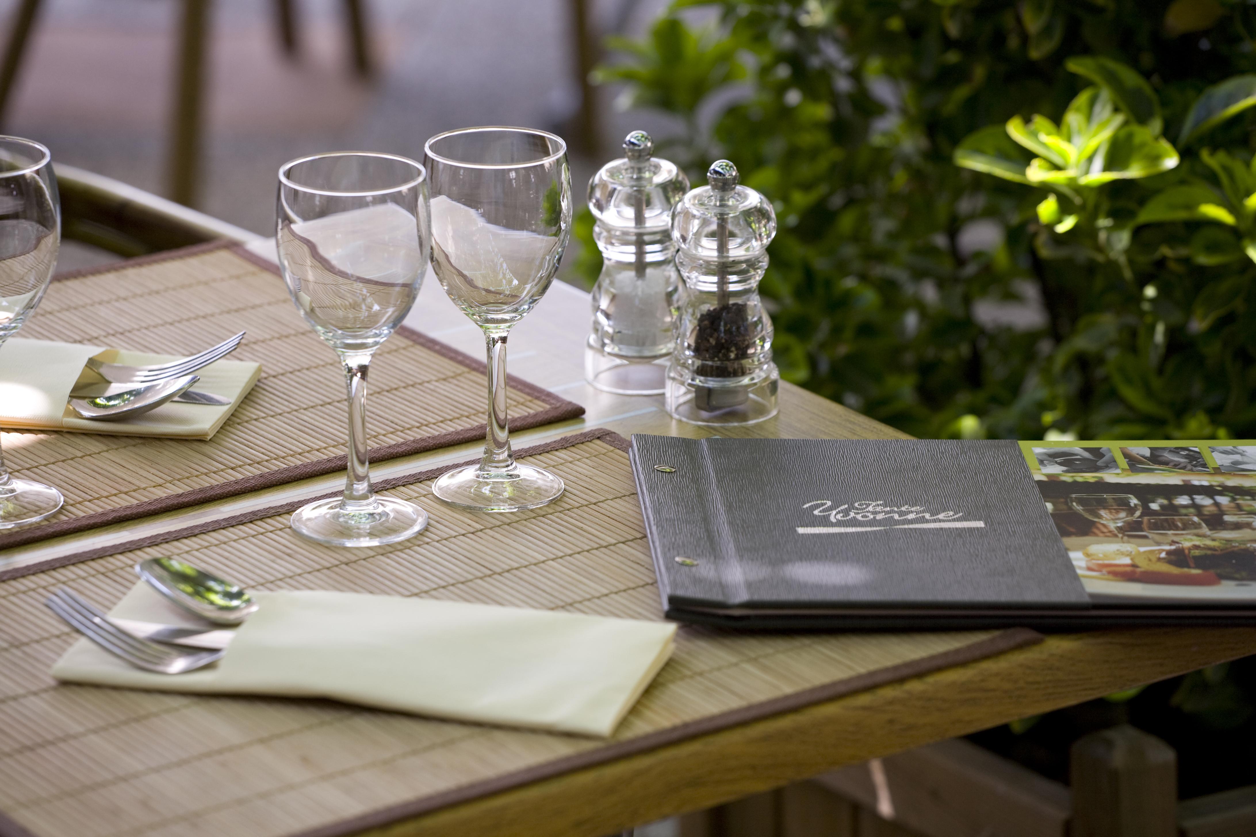 Logis Hotel Tante Yvonne & Son Restaurant Semi-Gastronomique - Lyon Nord Quincieux Dış mekan fotoğraf